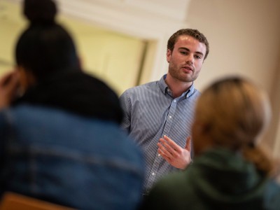 Batten Professor and Student Play a Pivotal Role in UVA’s Successful New Tour for First Gen Students