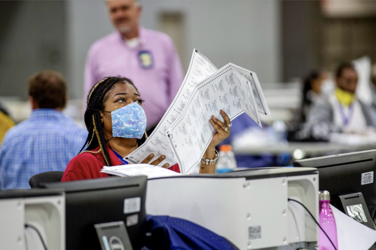 Do Republicans or Democrats benefit from mail-in voting? It turns out, neither
