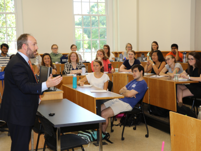 Redistricting Reform Within Reach, Advocate Tells Batten Students