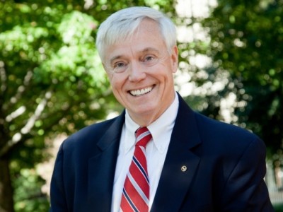 Batten Honors Former Virginia House of Delegates Speaker William J. Howell With “Outstanding Virginian” Award